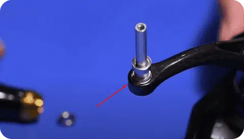 Method of placing the power knob on the spinning reel 9 Step Number 2: Install the Gomexus Power Knob