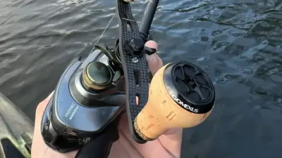 bass fishing setup guide：gomexus-carbon-fiber-baitcasting-handle